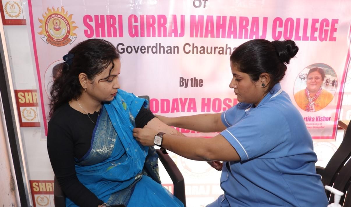 Shri Girraj Maharaj College Mathura Health Check Up photo 18
